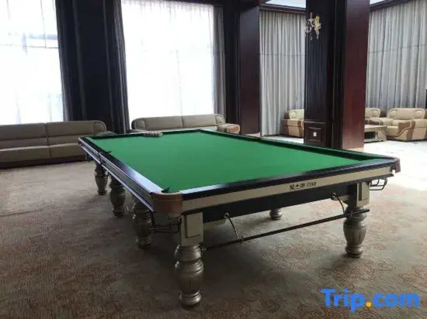 Swan Lake International Hotel