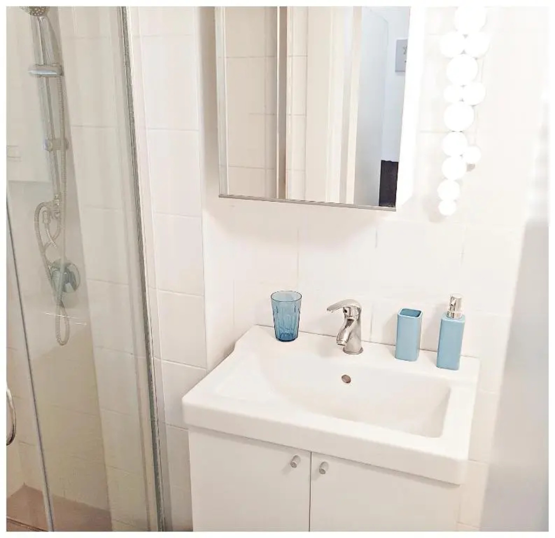 Sea Suite 26