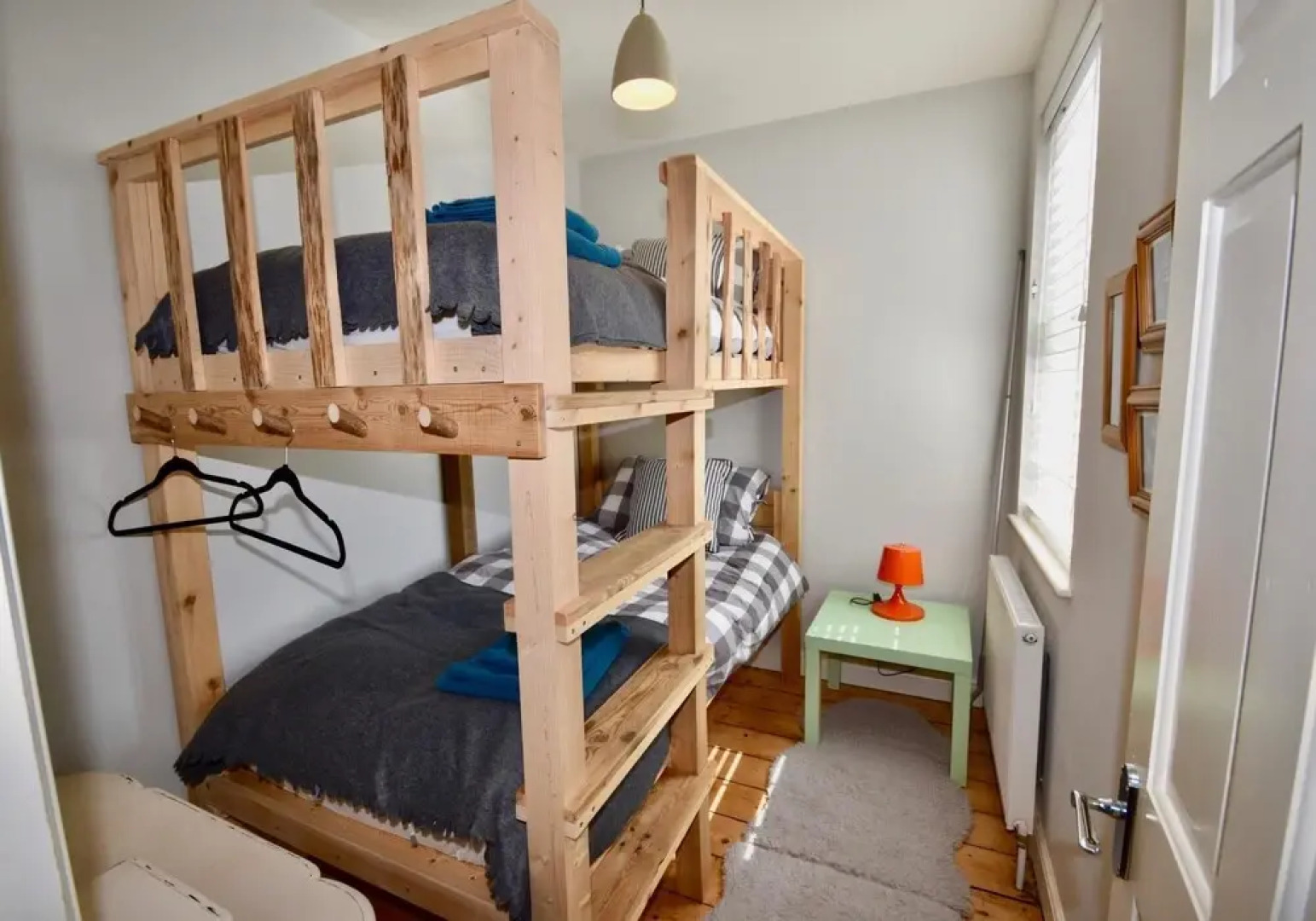 Blackberry 4 Bed Bembridge Holiday Home (Sleeps 6 Adults and 2 Children)