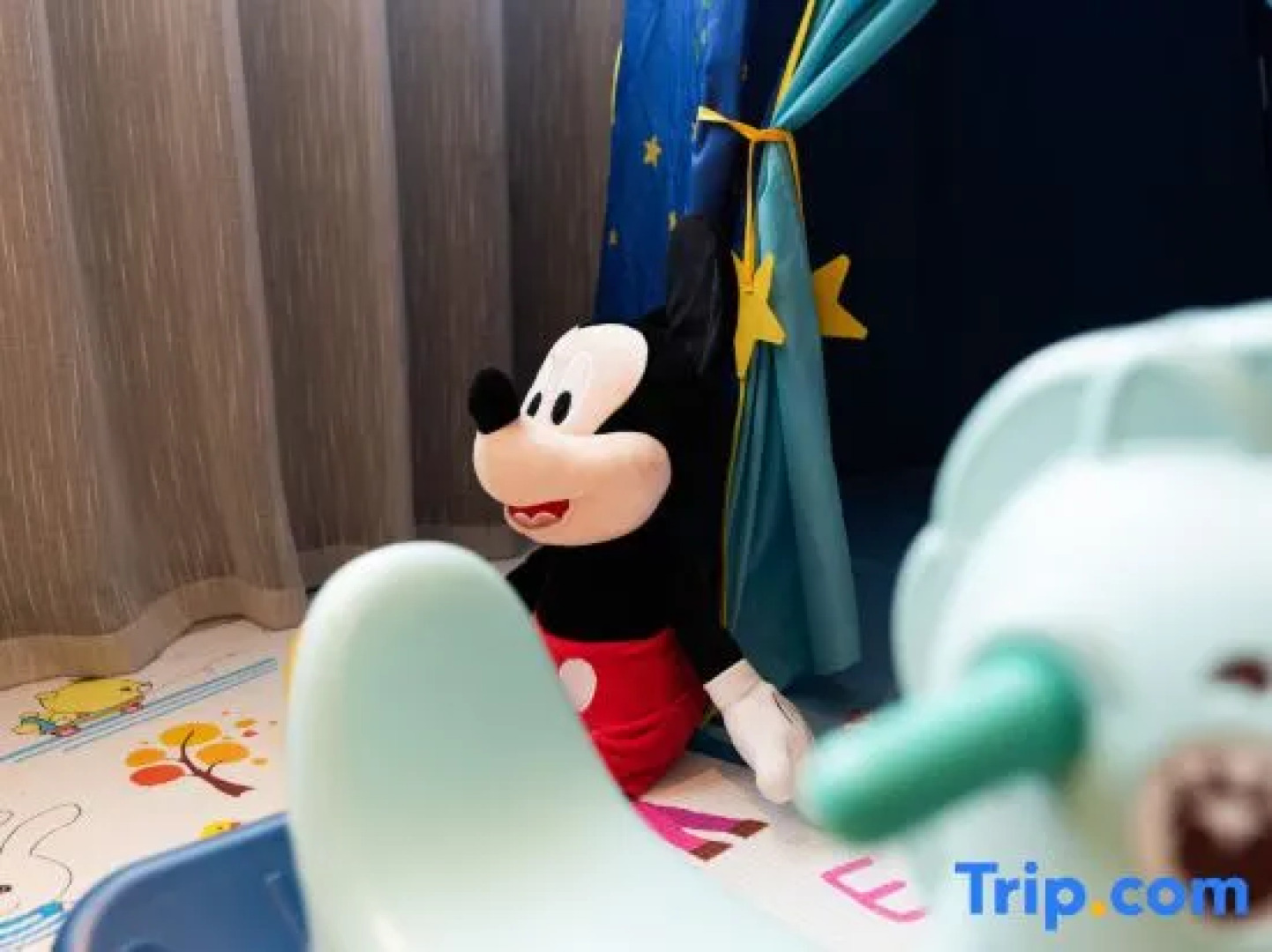 Chengkong Carrey International Hotel (Jingmen Railway Station Jingchu University of Technology)