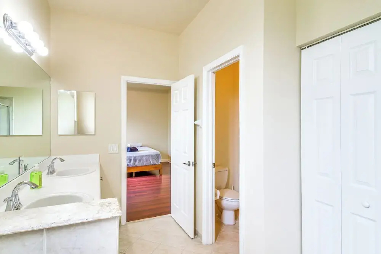 Yard w/ Lake View: Remote Working Hub in Homestead