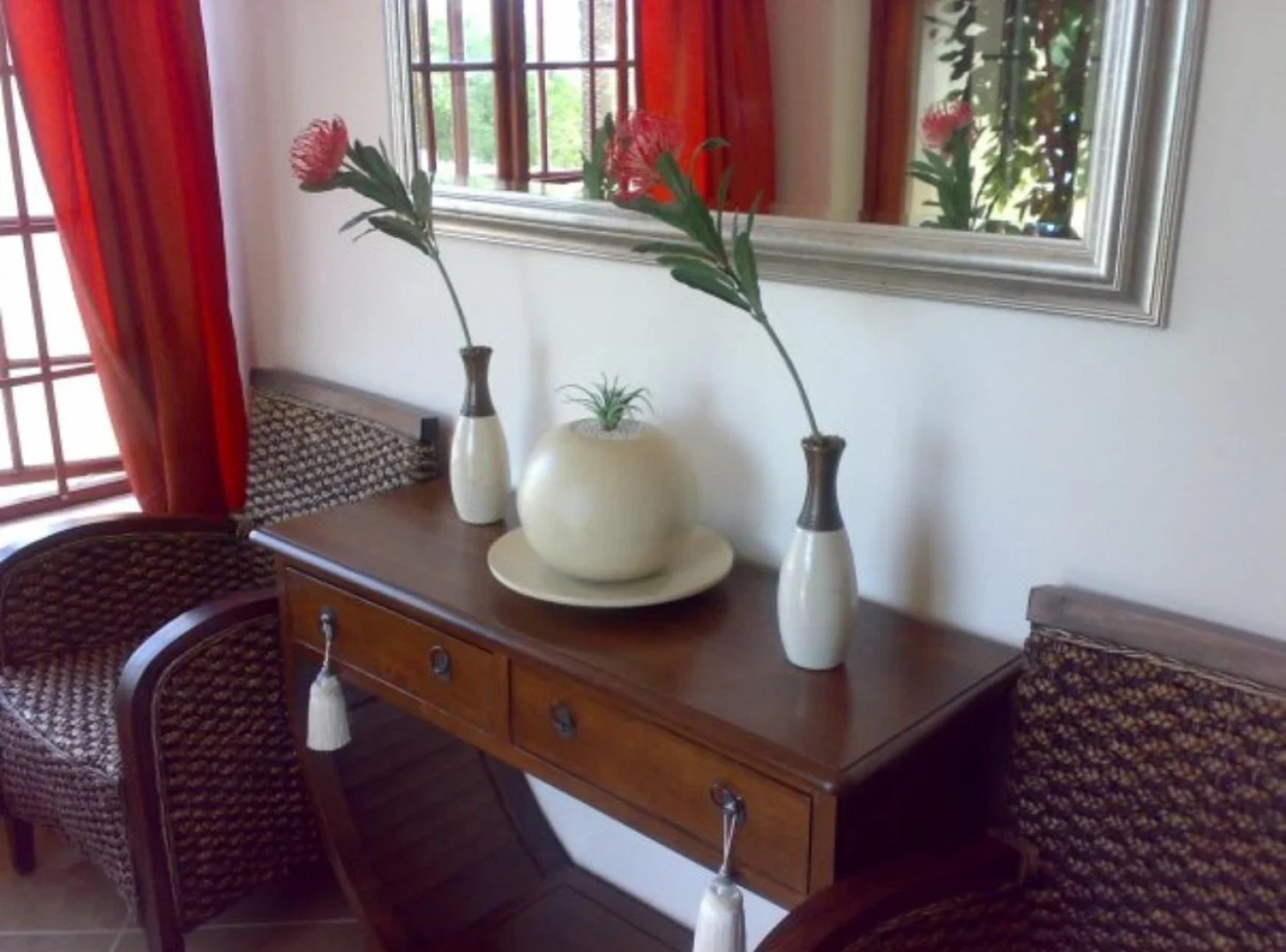 VJ's Guesthouse and Restaurant