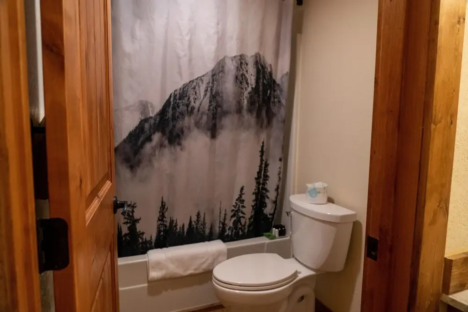 Ouray Riverside Resort - Inn & Cabins