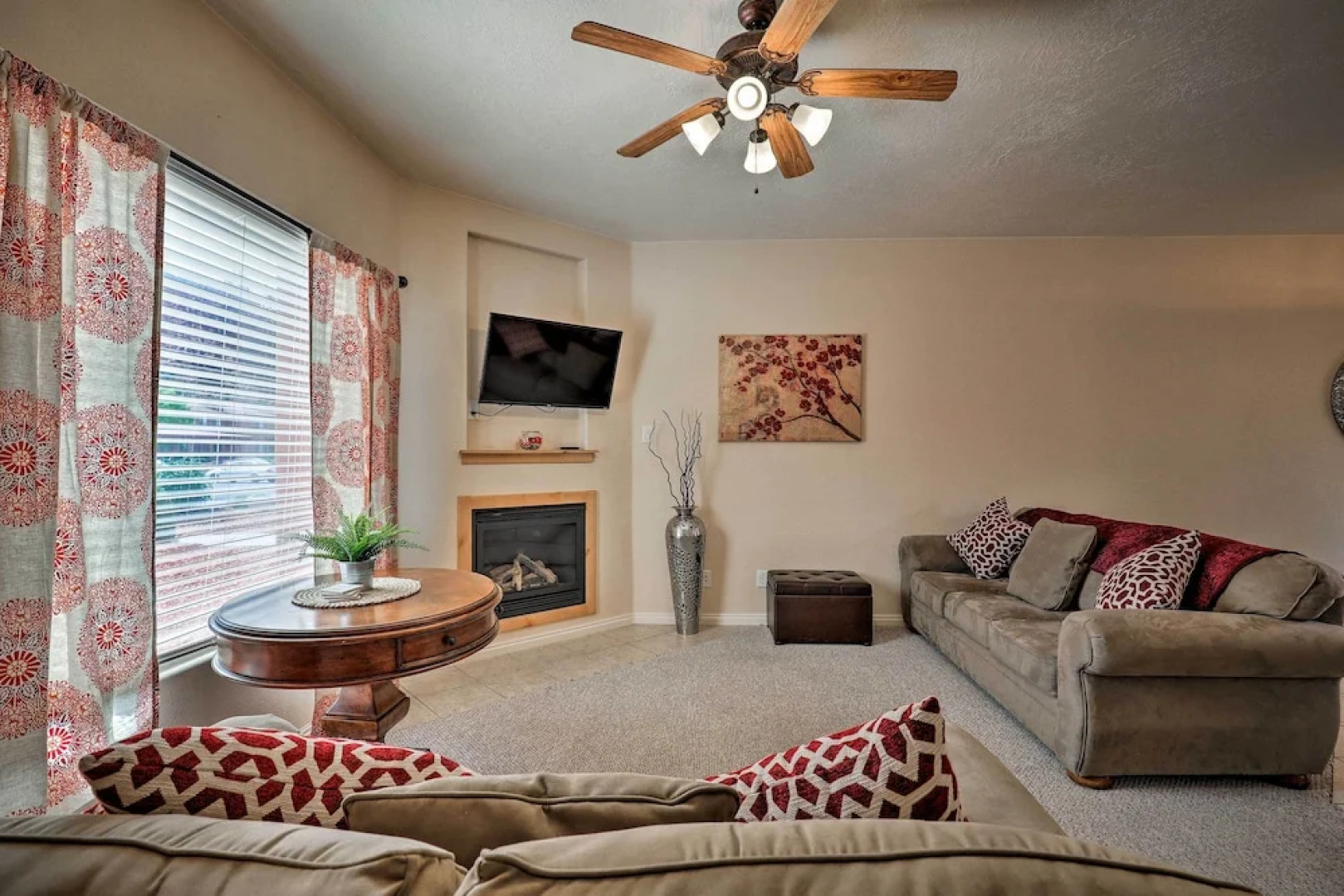 Kanab Condo w/ Pool & Patio, 30 Mi to Zion NP