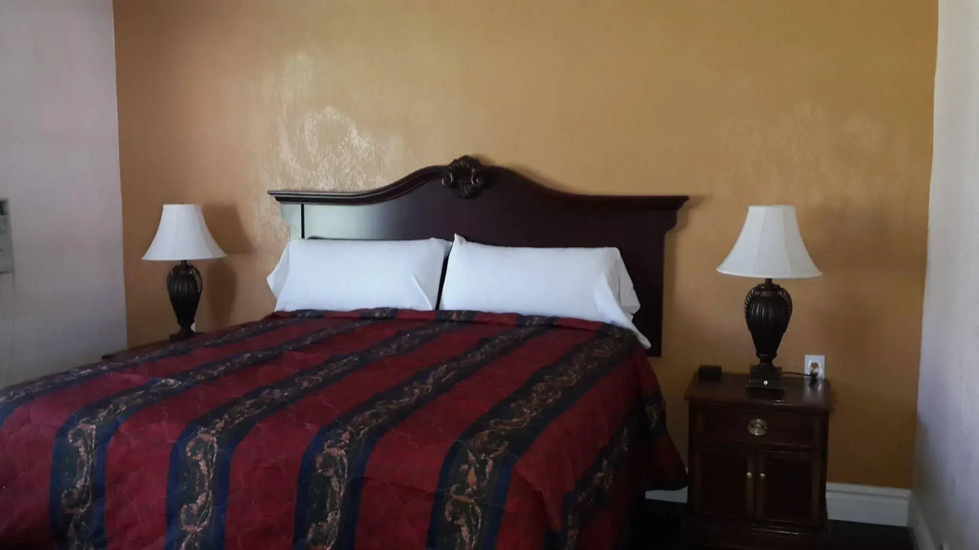 American Regency Inn