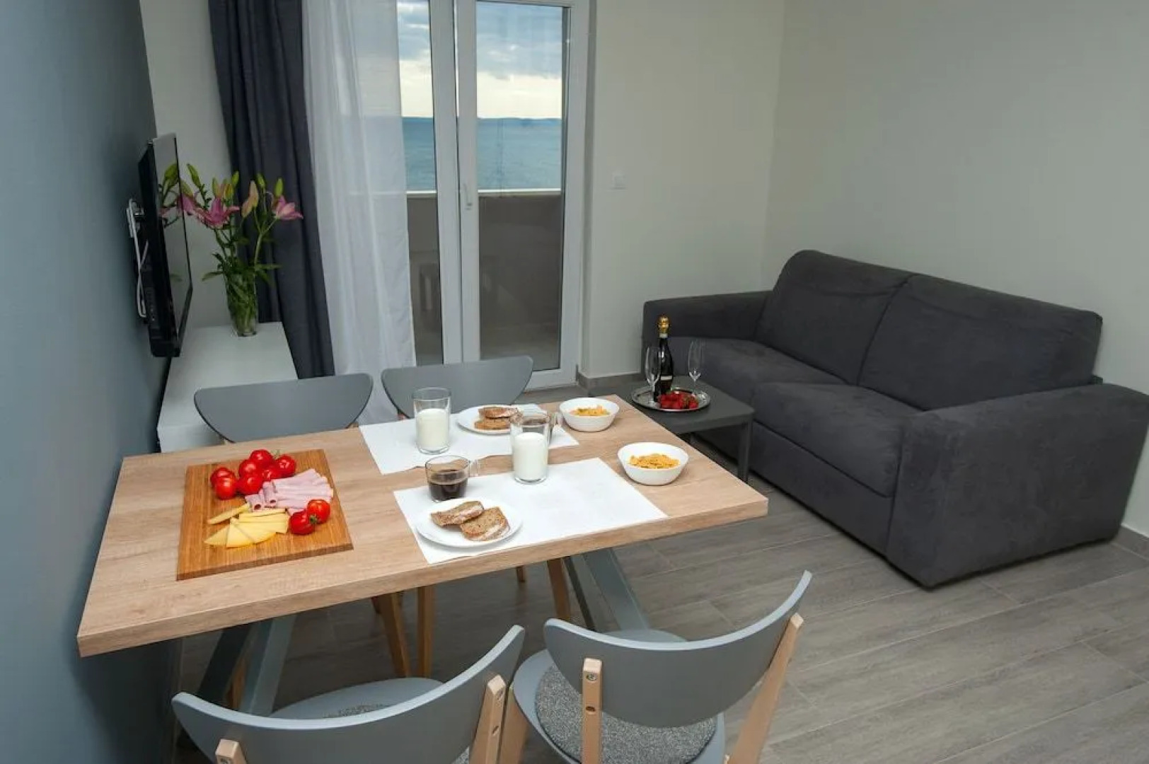 Seaside Luxury Suites