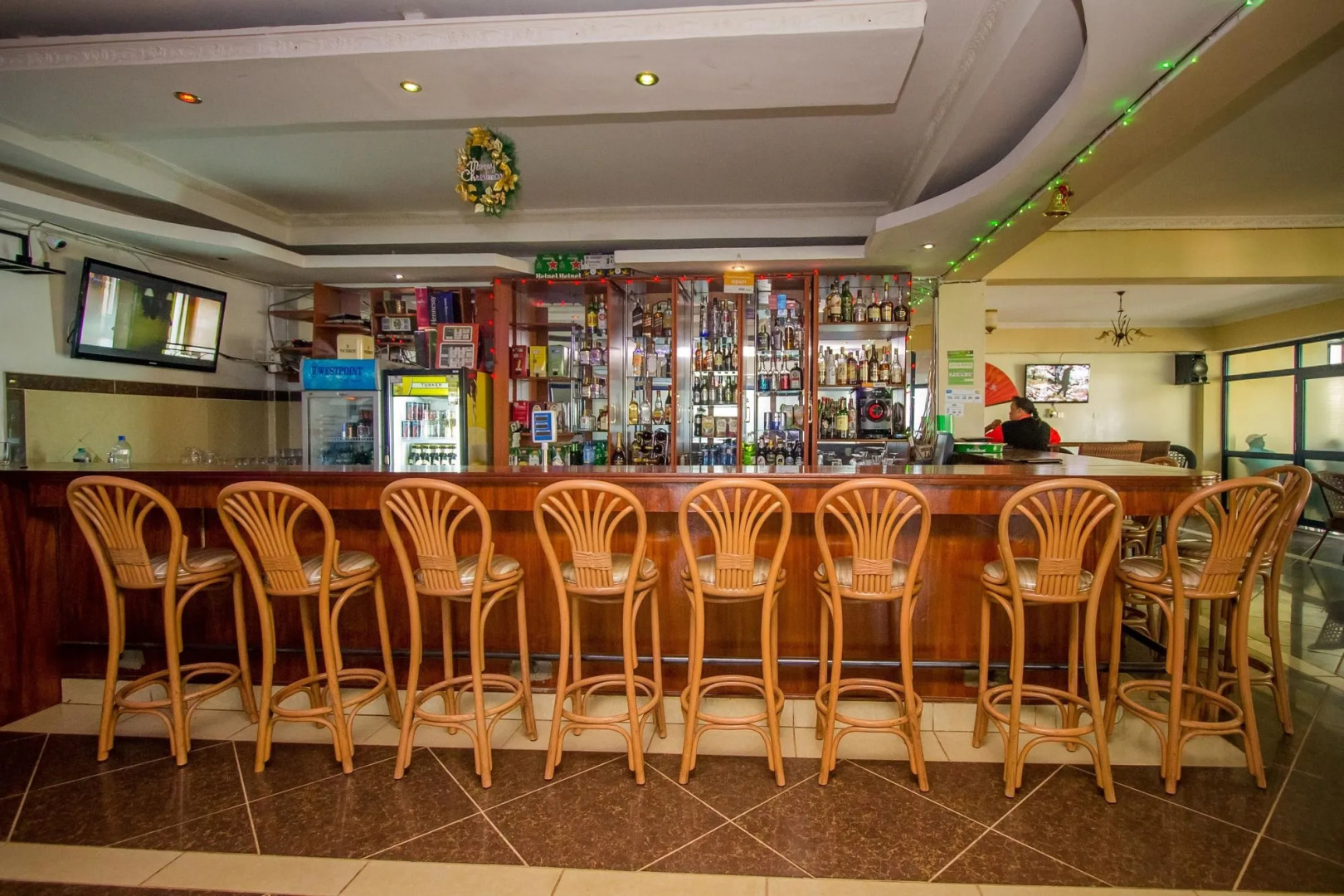 Meru Paramount Hotel