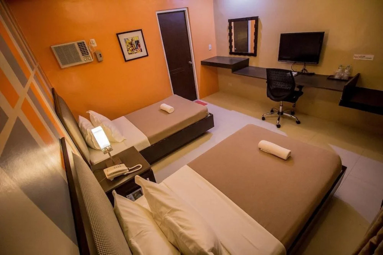 The Red Palm Suites and Restaurant