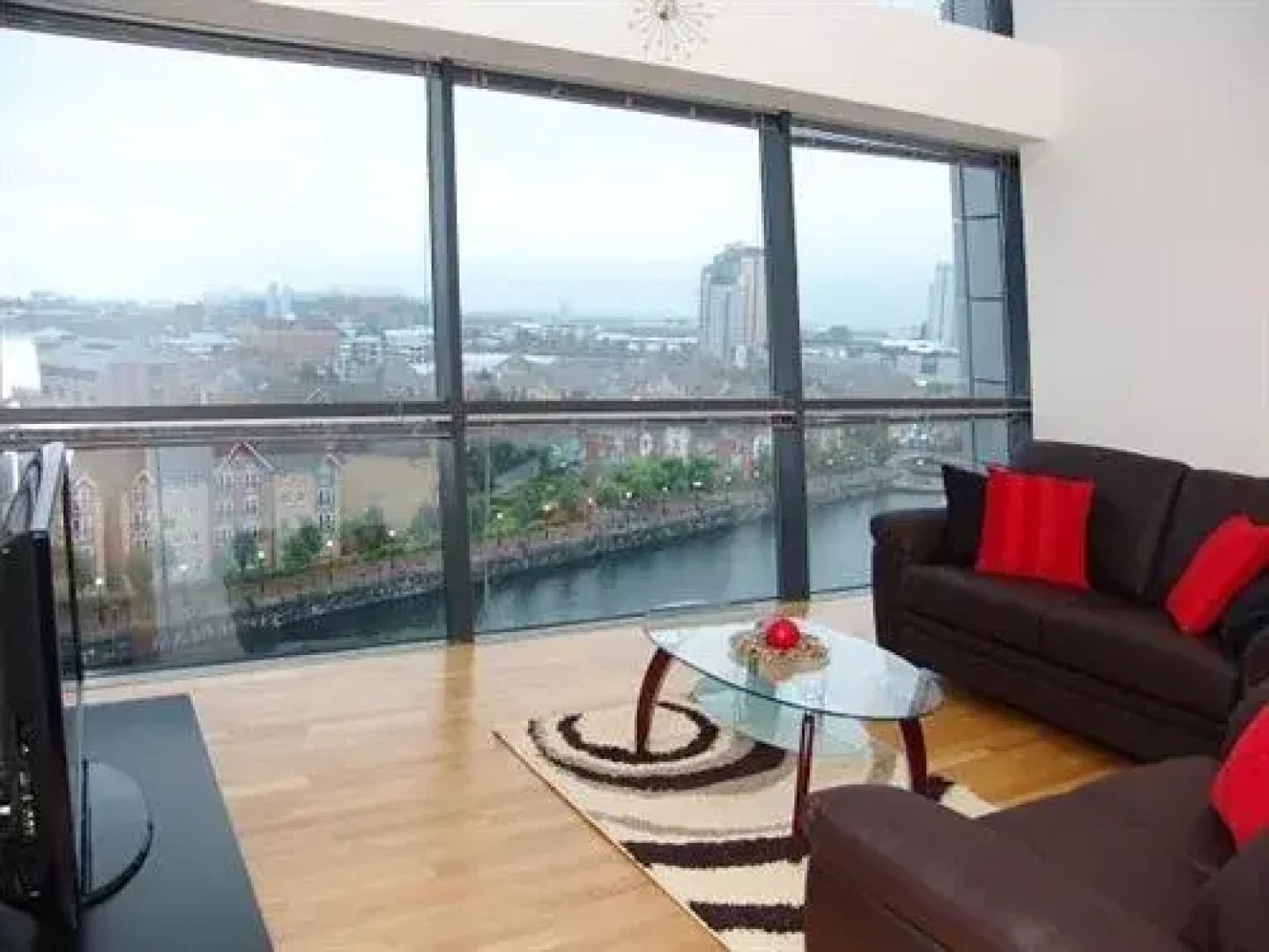 Quay Apartments Salford Quays Media City