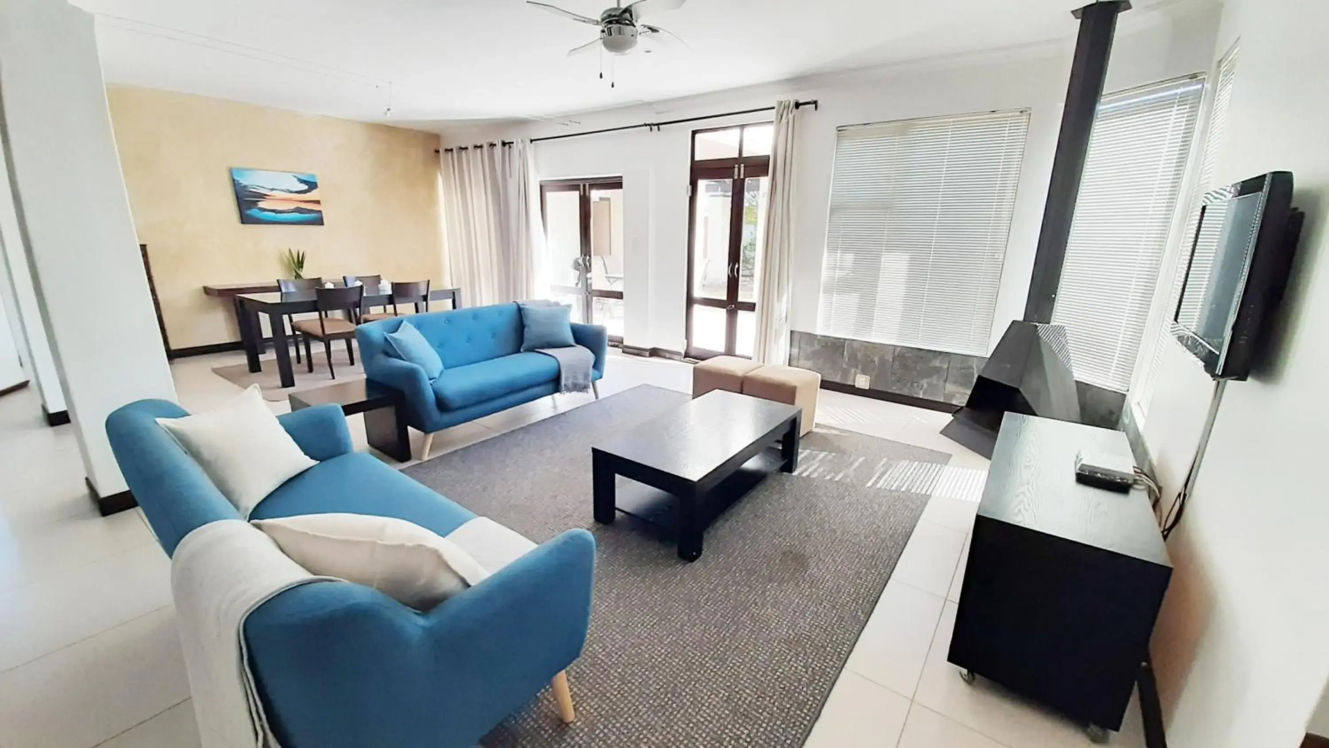 Hadingham Russell Holiday House