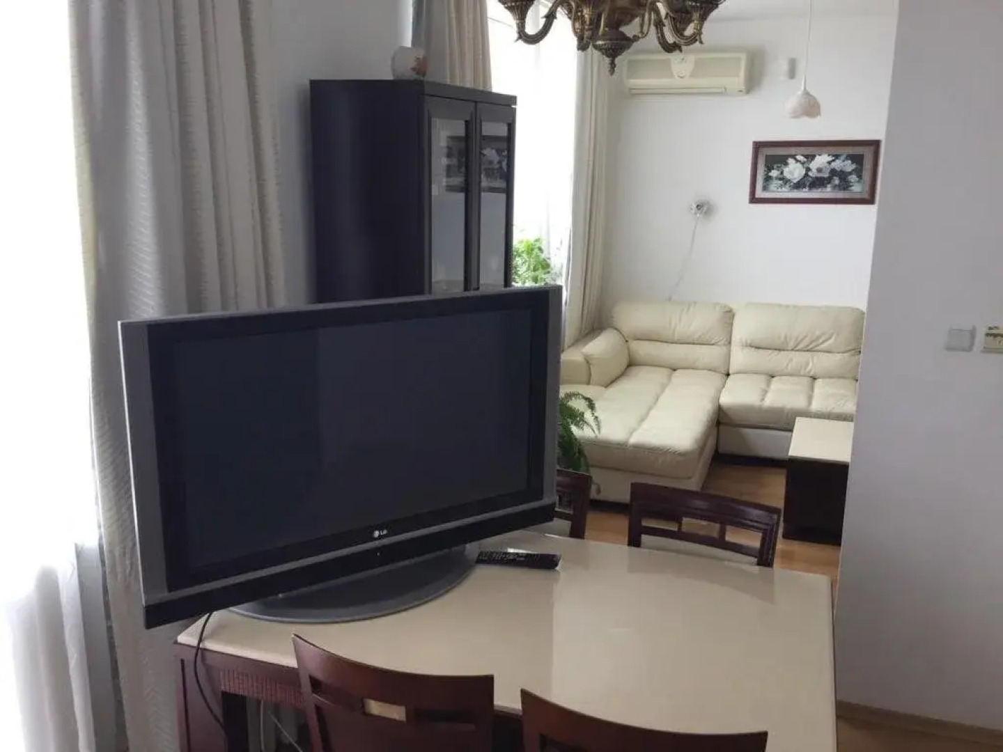 Oasis Suites Apartments and Studios