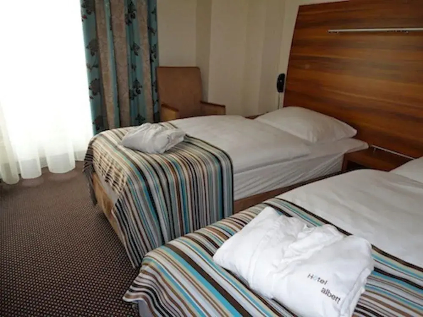 Albert Premier Hotel