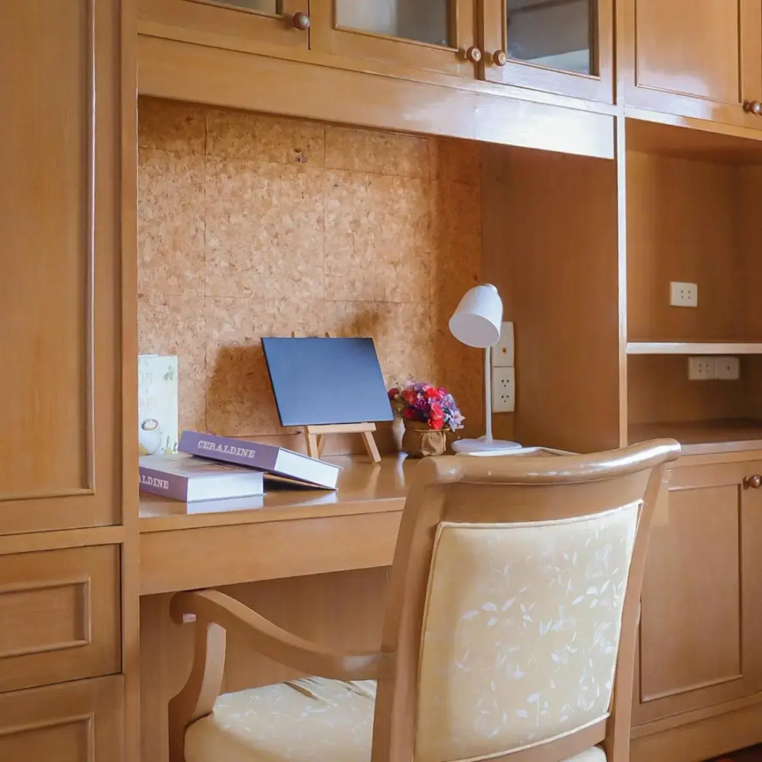 Seastar Hotel And Service Apartment