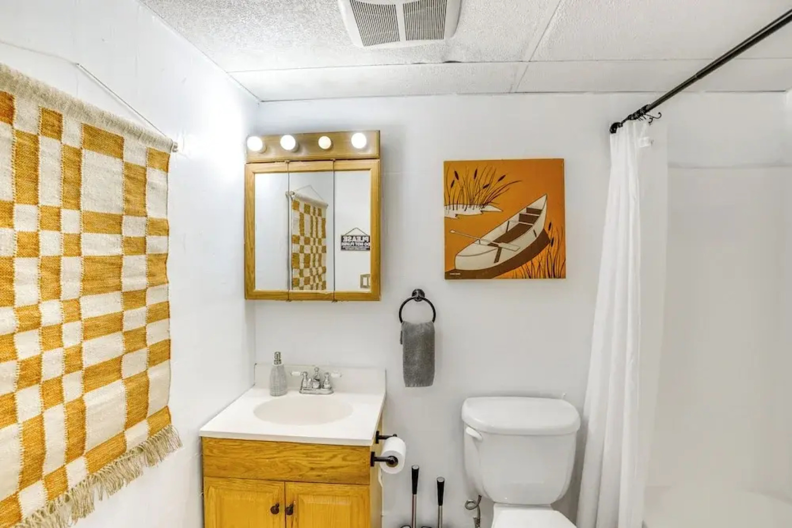 Family-friendly Saugerties Home w/ Hot Tub & Games