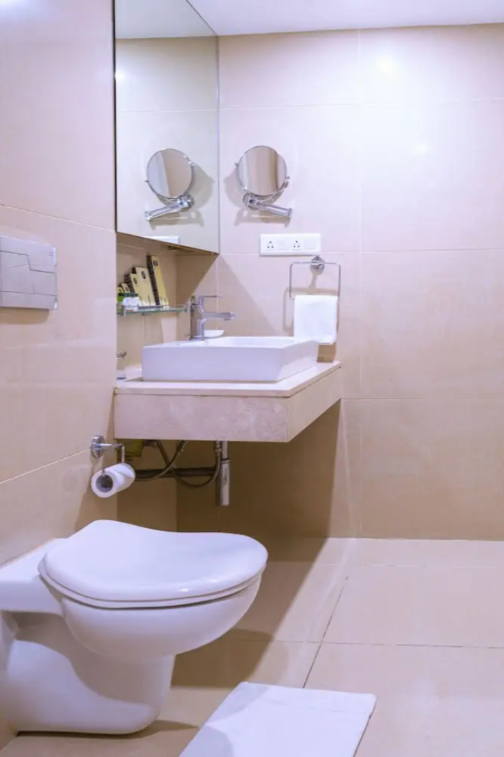 Zip by Spree Hotel at Woodrose Club