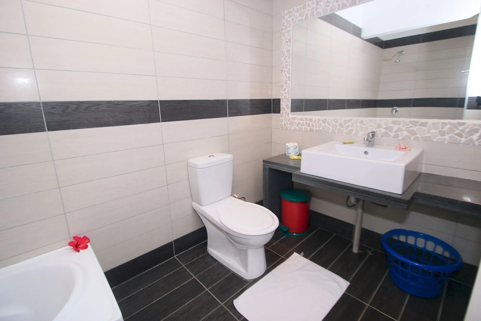 The Crow's Nest Resort