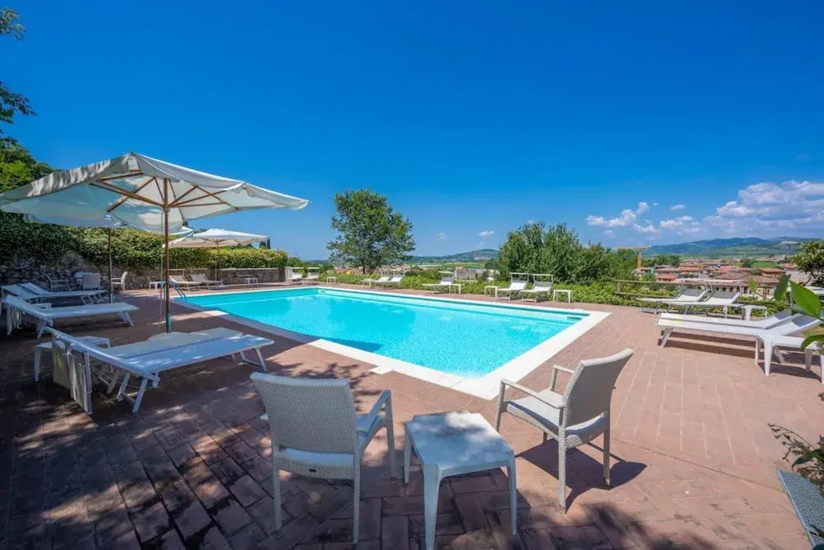 Villa Faccioli Limone With Shared Pool