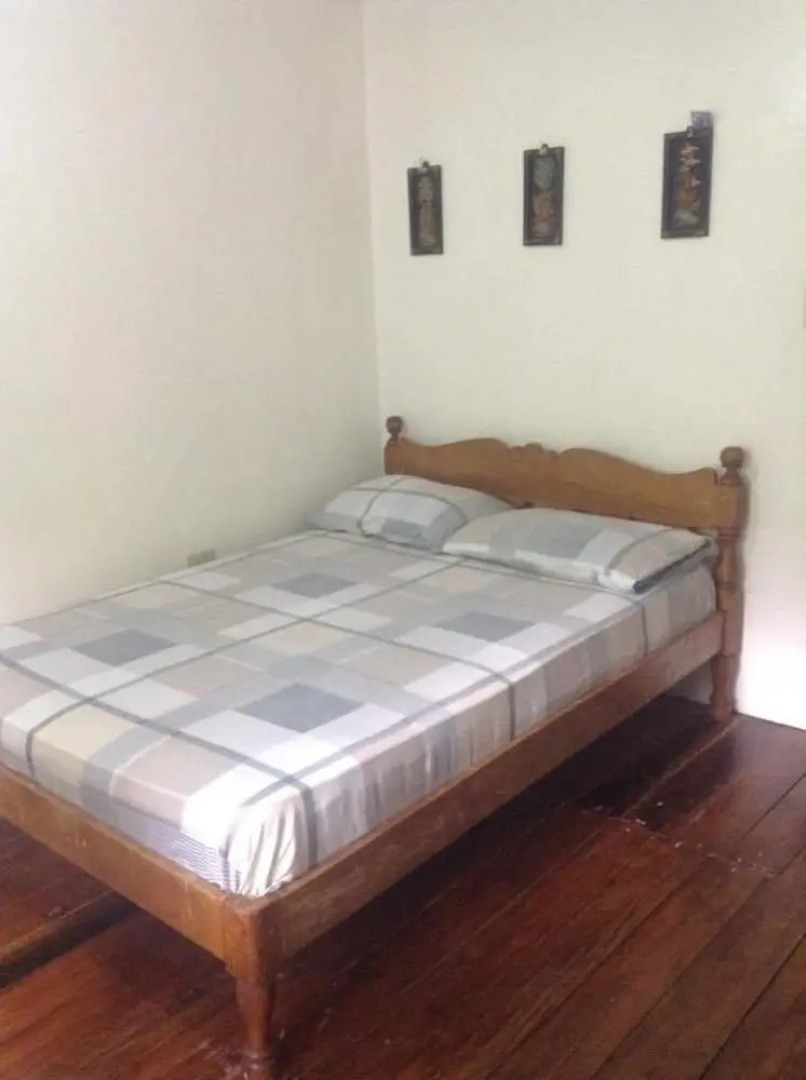 Johnnil's Tourist Inn