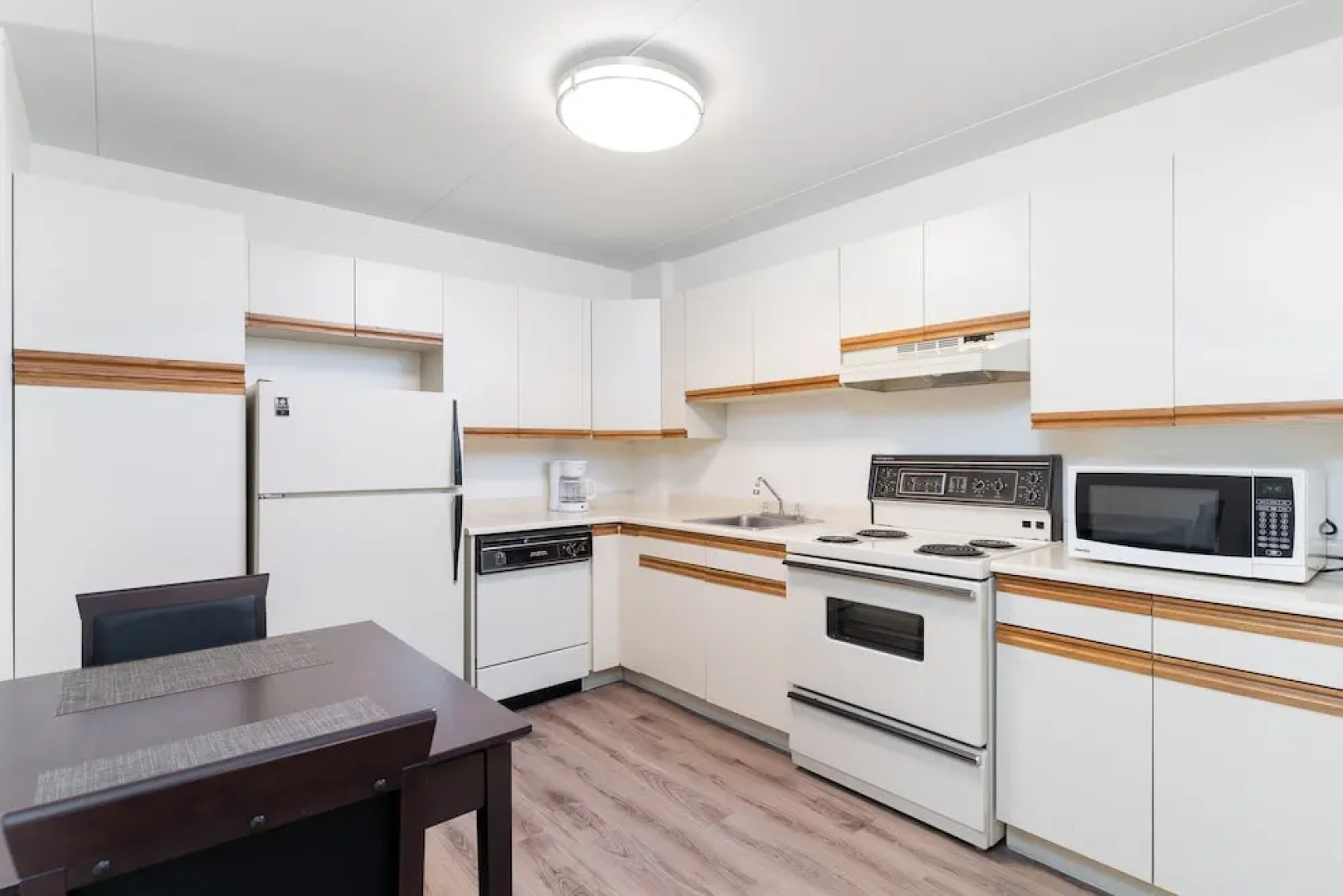 Fort Garry Place Furnished Suites