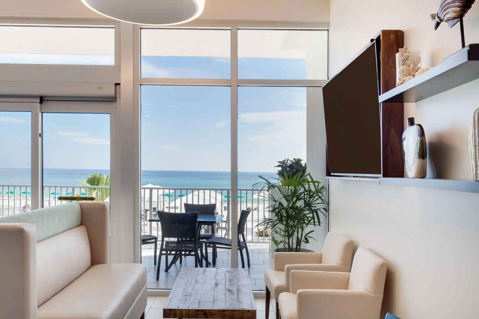 Holiday Inn Express & Suites Panama City Beach - Beachfront by IHG