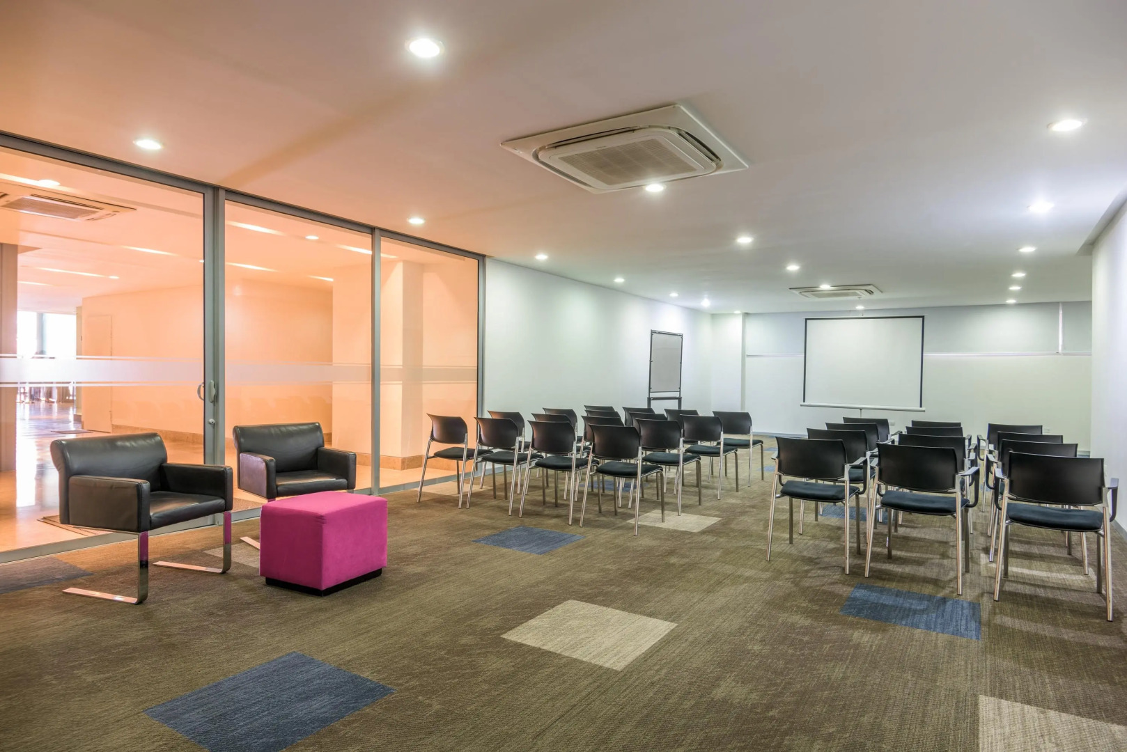 NH Collection Barranquilla Smartsuites Royal