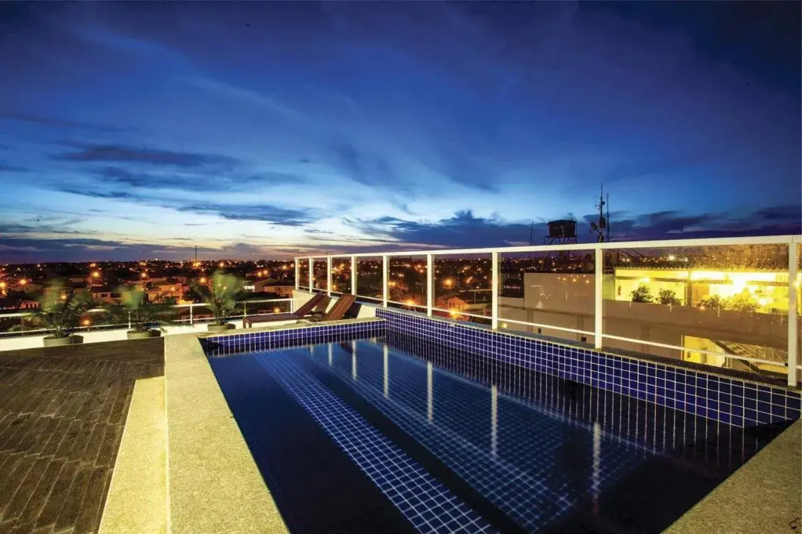 Malibu Plaza Hotel