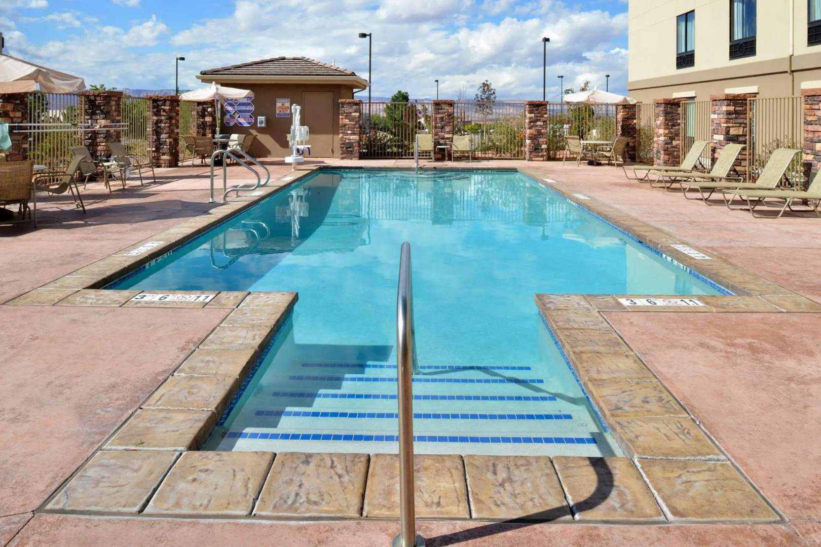 Holiday Inn Express & Suites Page - Lake Powell Area by IHG