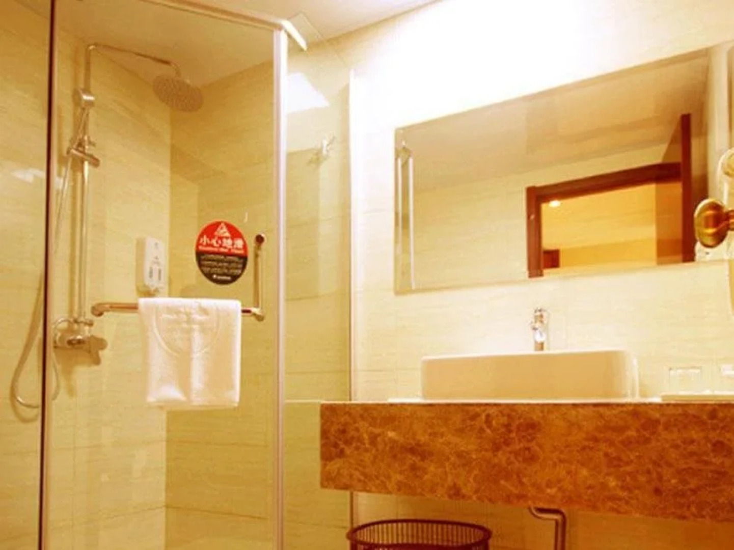 Green Tree Inn Ningbo Train East Station Business Hotel