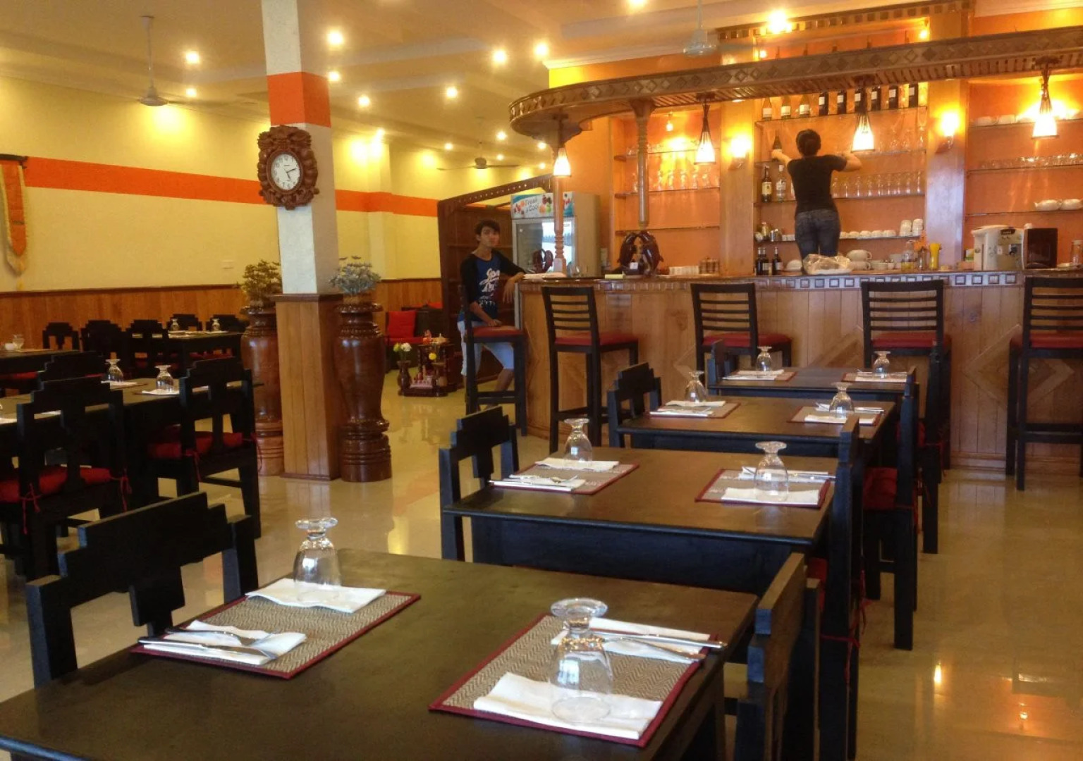 Moon River Guesthouse & Restaurant