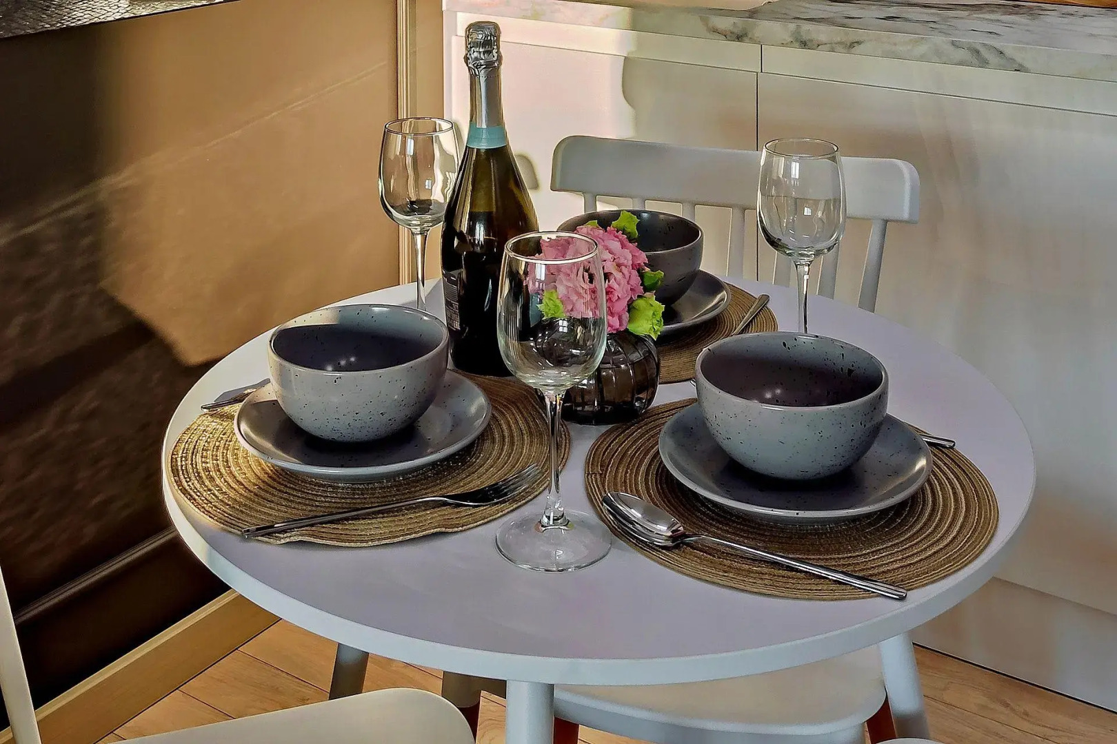 2ROOMS (2РУМС) на улице Максима Горького