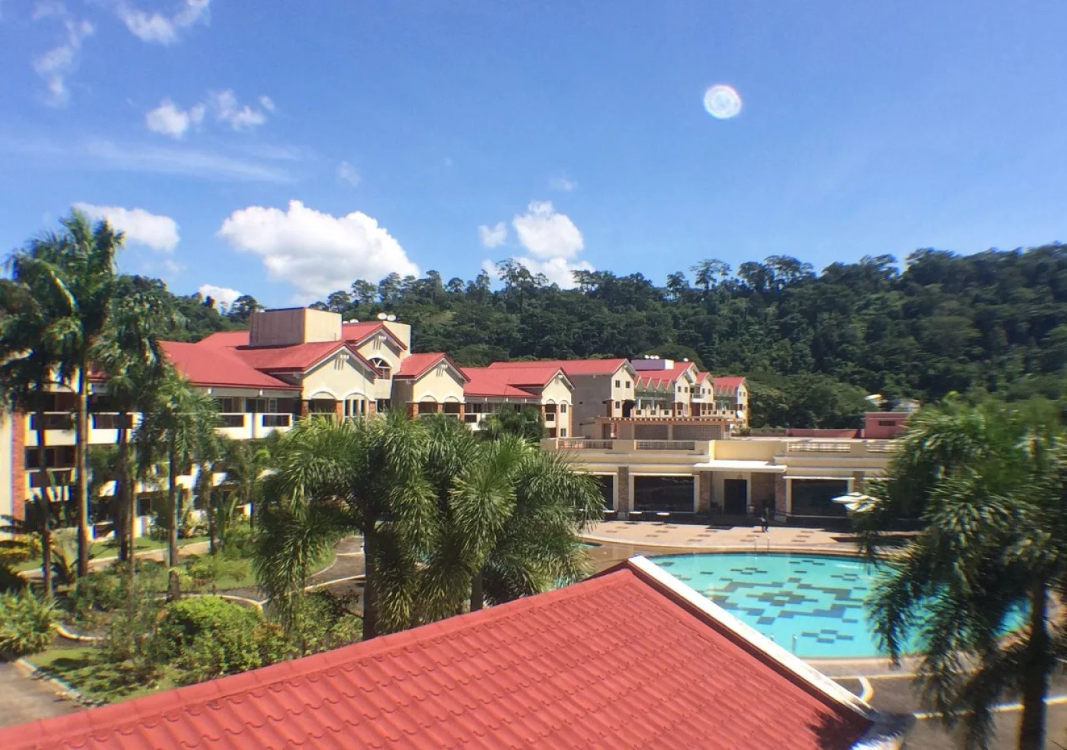 Subic Holiday Villas