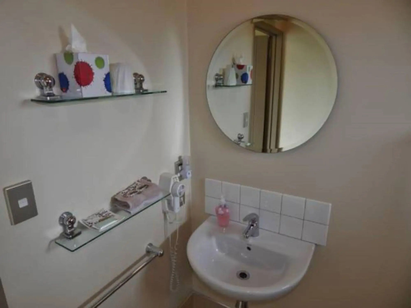 Omau Settlers Lodge Motel