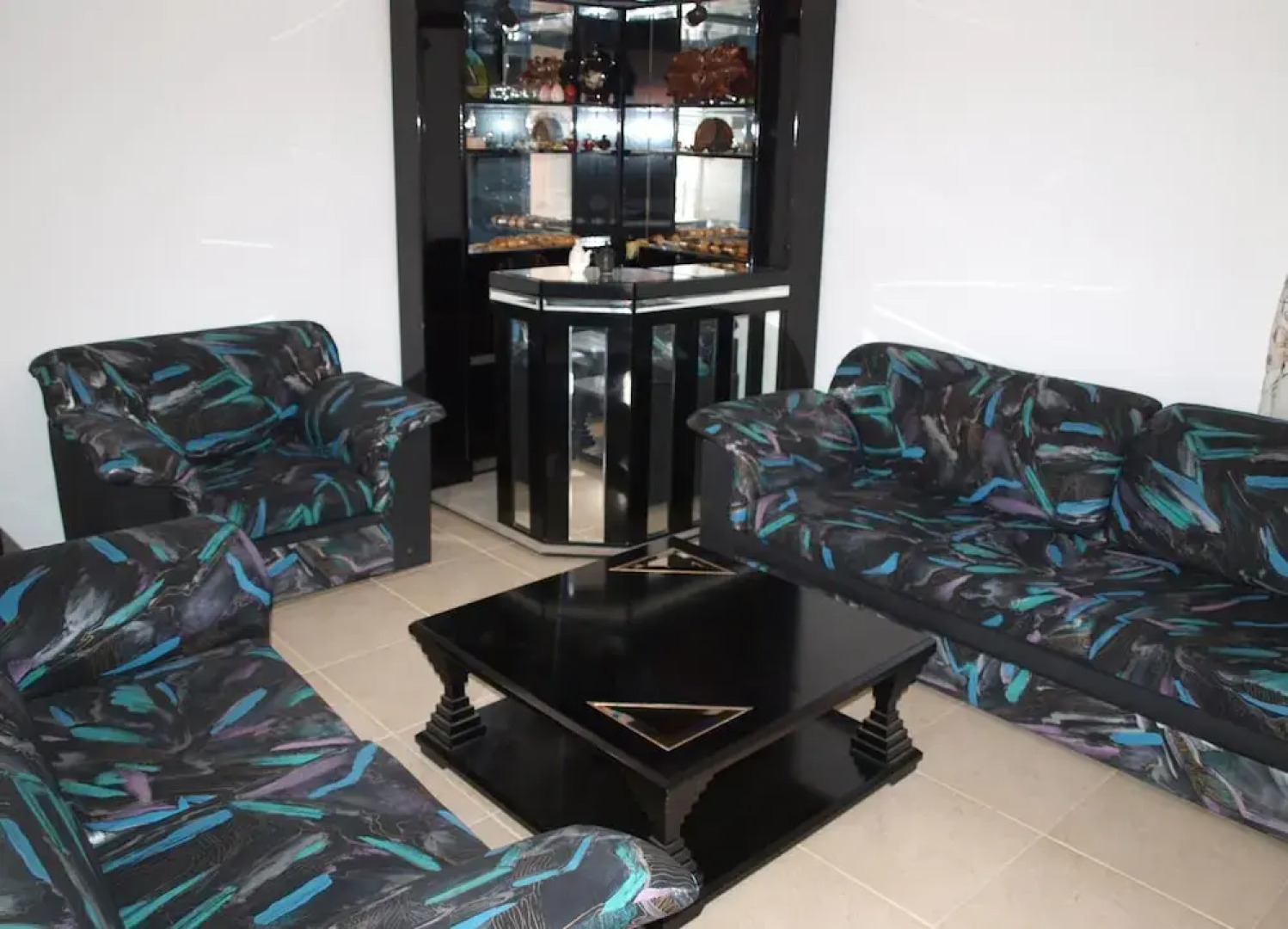 Nikolaou Apartments Upper Floor