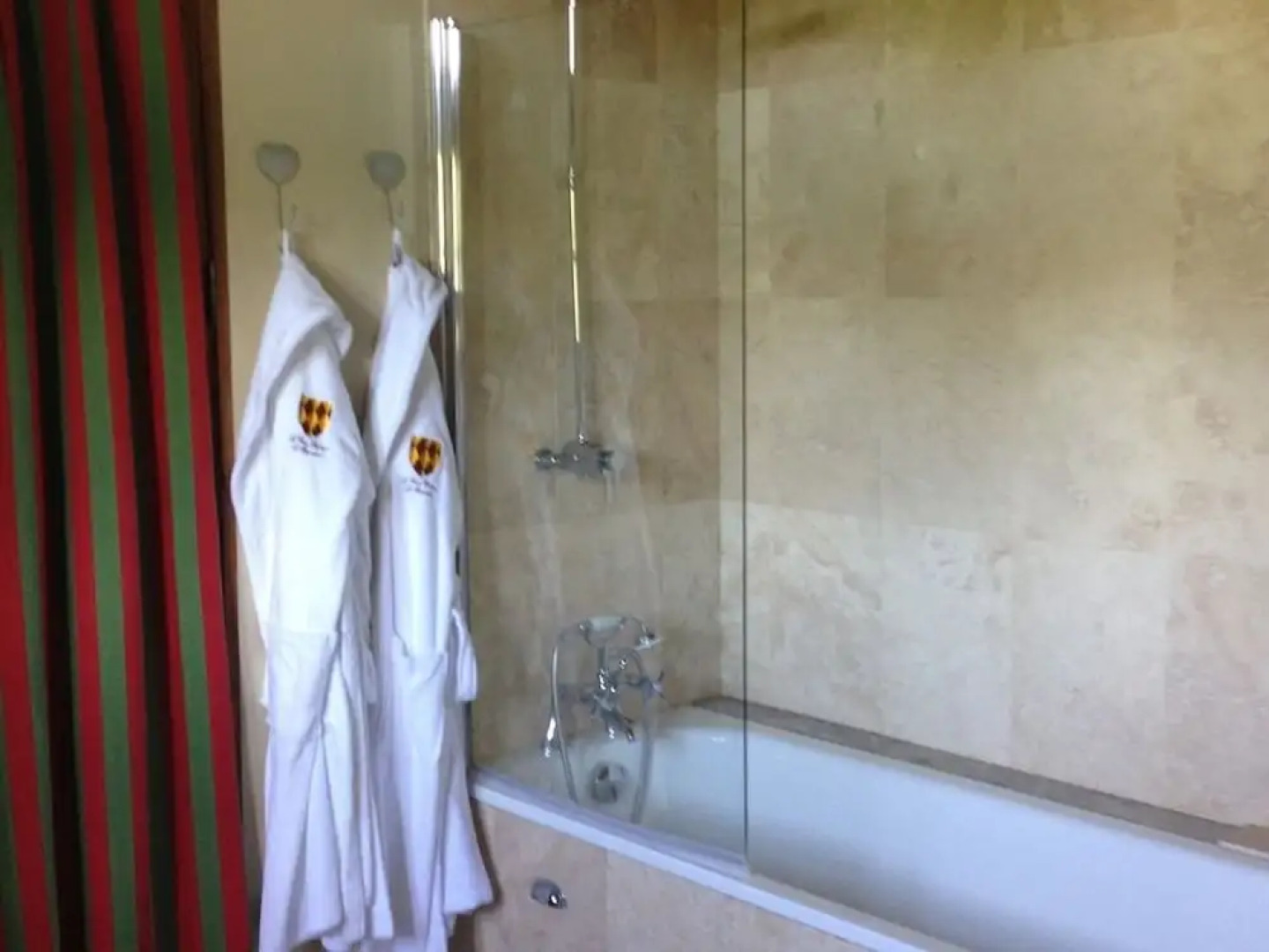 Le Vieux Chateau B&B