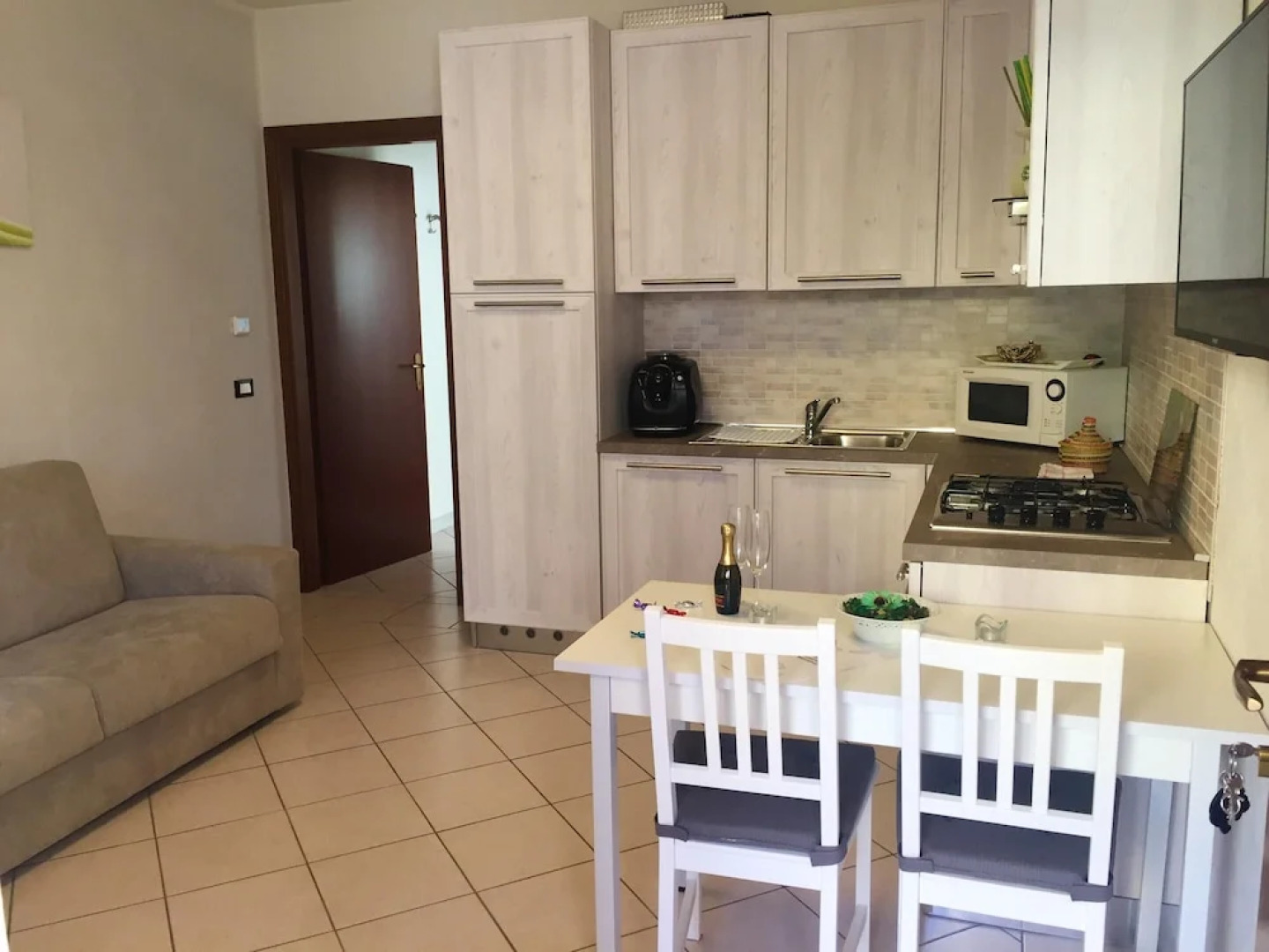 Apartment With one Bedroom in Polpenazze del Garda, With Shared Pool, Enclosed Garden and Wifi - Near the Beach