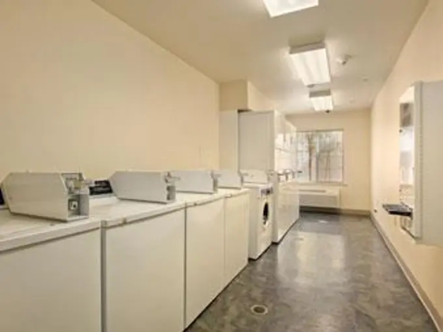 Howard Johnson Las Vegas Near Nellis AFB