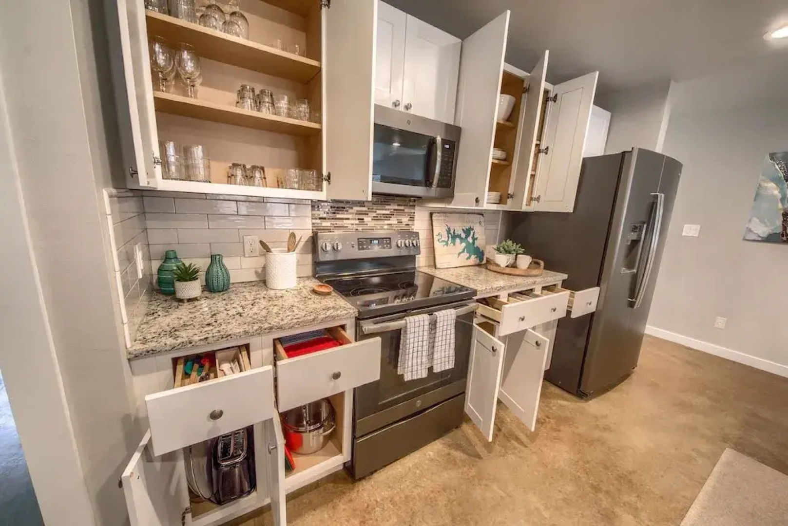 Sattler Haus Rr 464 2 Bedroom Home by RedAwning