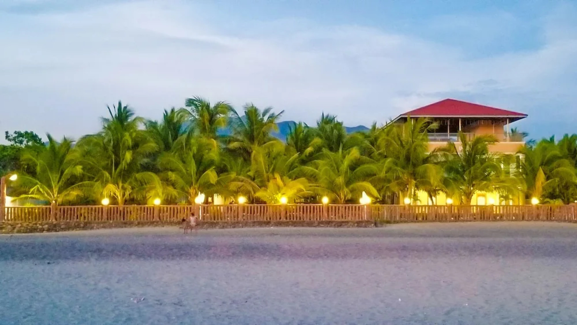 Crystal Shore Beach Resort powered by Cocotel