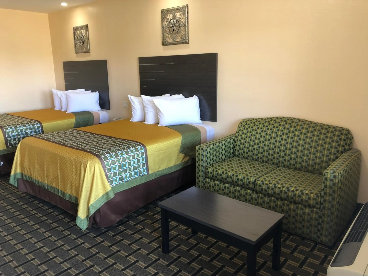 Homegate Inn and Suites