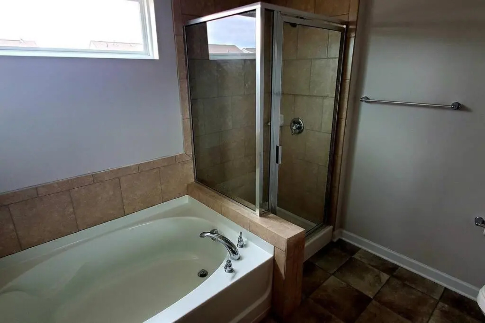 New 3 Bedroom Home w/ tons of amenities & parking.