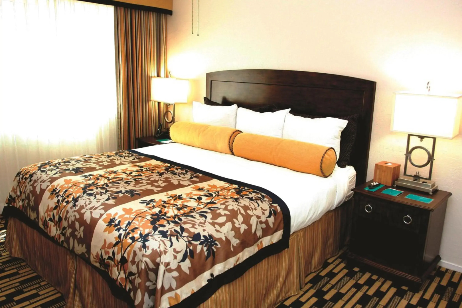 Suites At Fishermans Wharf