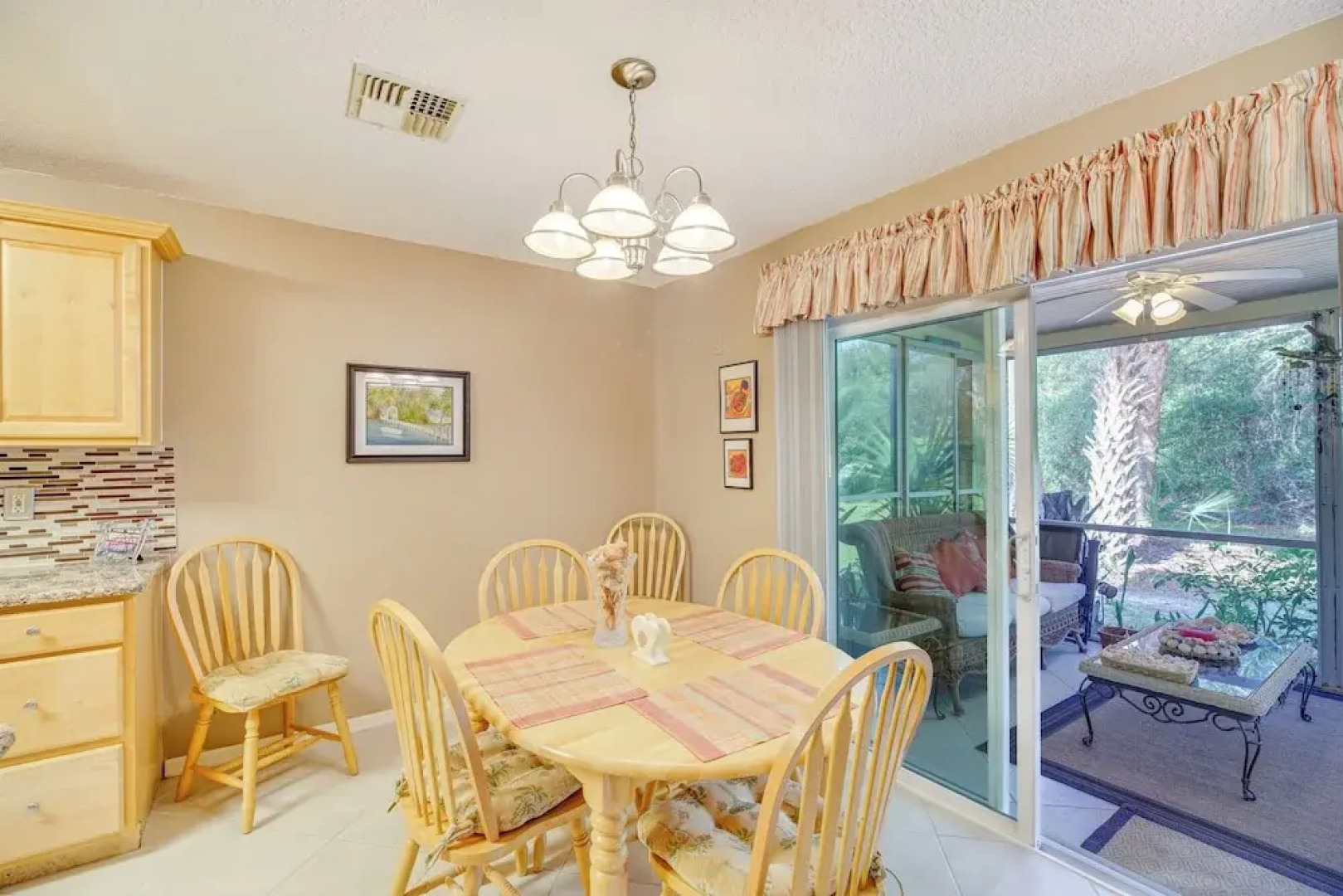 Sebastian Home w/ Screened Lanai: 8 Mi to Beach!