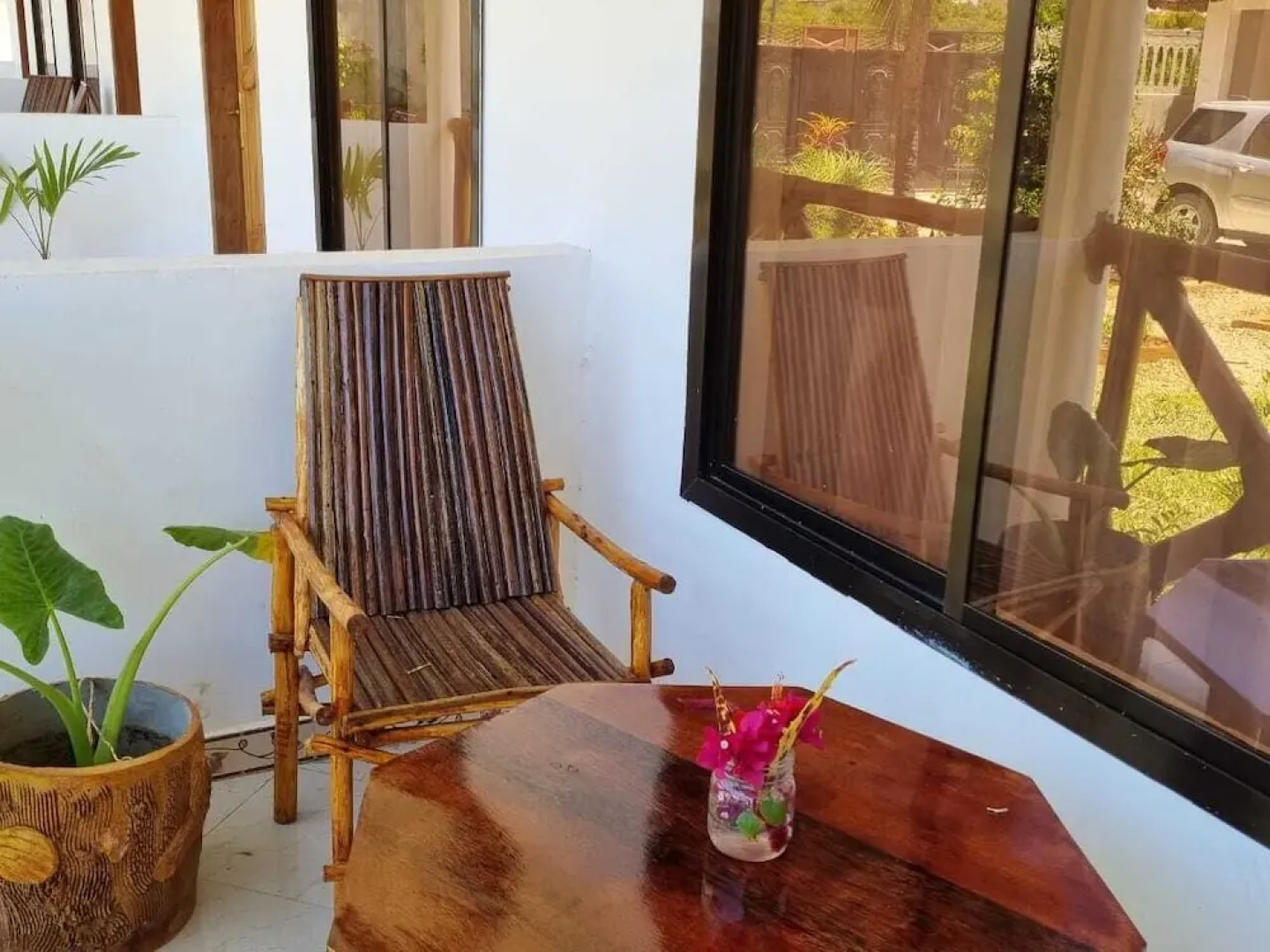 Balungi Bungalow & Restaurant