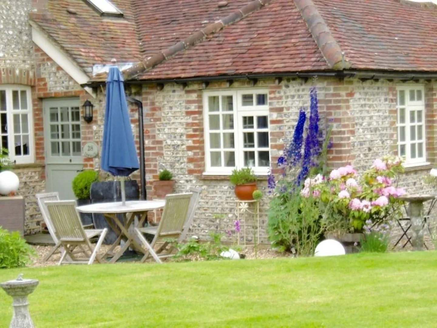 Charlton Twenty-Eight