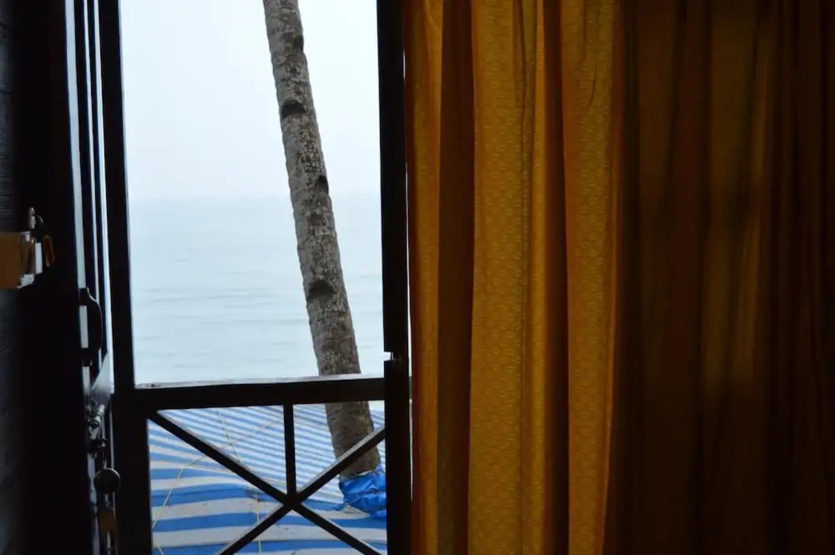 Royal Touch Beach Huts & Restaurant