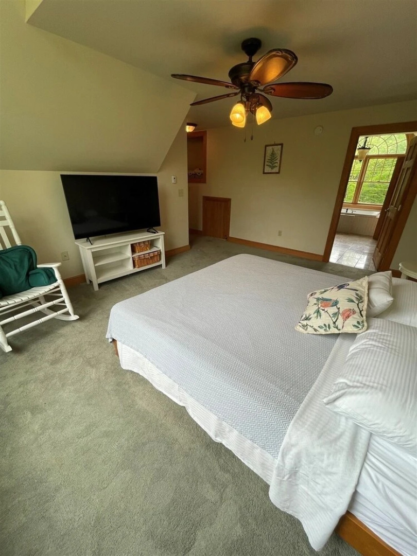 Blueberry More Limit 17 7 Bedroom Home by RedAwning