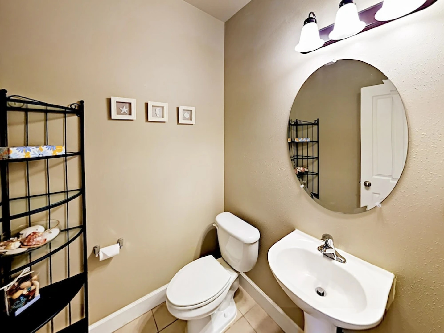 1595 Sundown Home 2 Bedrooms 2.5 Bathrooms Home