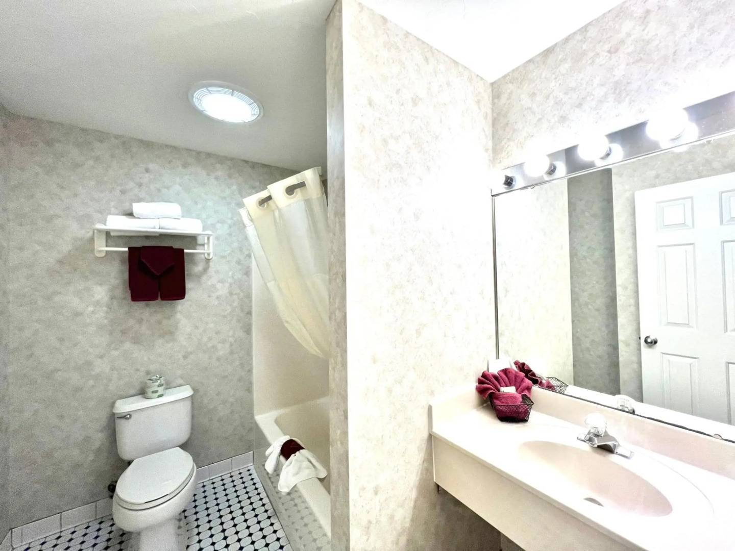 Inn at Cemetery Hill