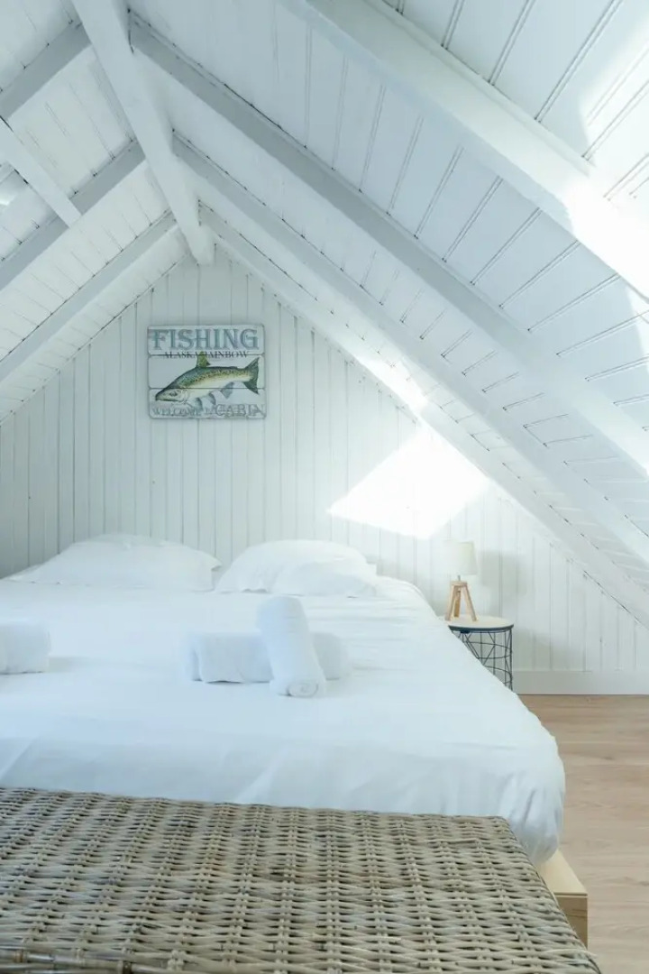 Small Cocoon for 2 by the sea