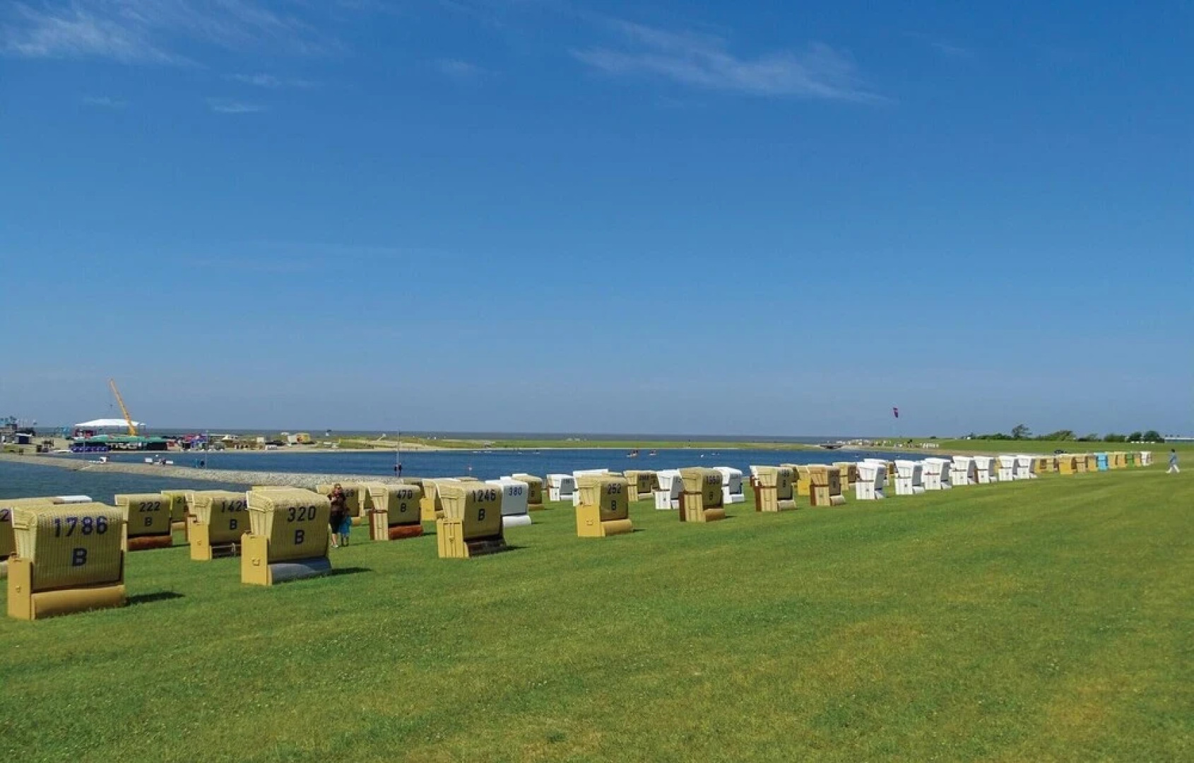 Awesome Apartment in Warwerort With 2 Bedrooms and Internet